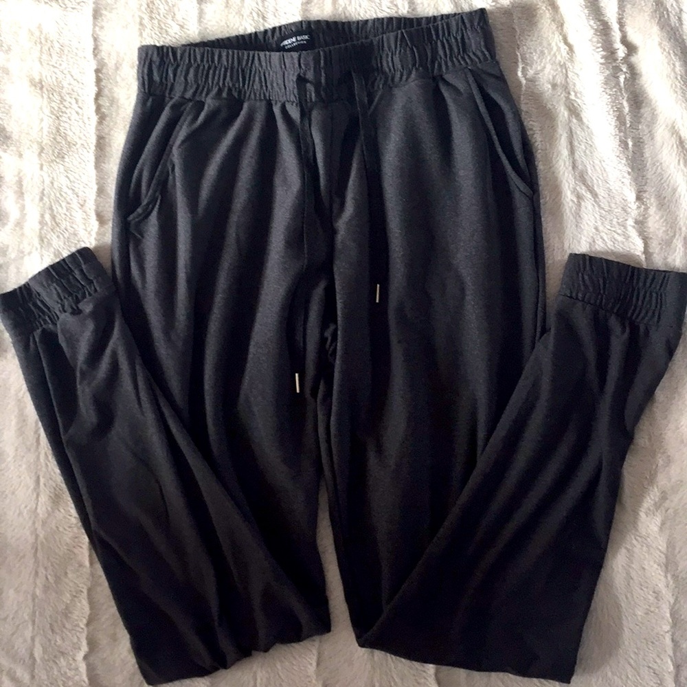 Dark grey jogger